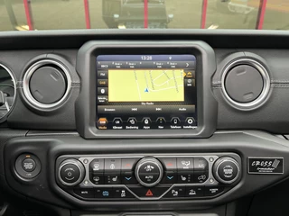 Jeep Wrangler Unlimited 4xe 380 Sahara  | Irmscher | Cross | Camera voor | / 29