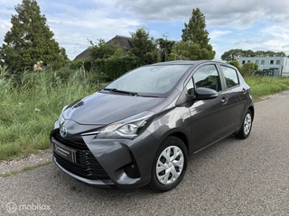 Toyota Yaris 1.5 Hybrid Dynamic / Invalide Auto / Cam / Navi