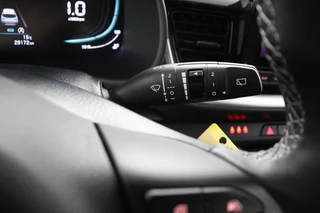 Kia Stonic 1.0 T-GDi MHEV DynamicLine  Navigatie - Achteruitrijcamera - Cruise Control - Apple & Android Carplay - Fabrieksgarantie t/m 14-04-2032 / 23