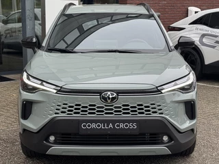 Toyota Corolla Cross 2.0 Hybrid 180 DYNAMIC NIEUW DIRECT LEVERBAAR! BLIND SPOT STOEL/STUURVERW KEYLESS 18'' LM-VELGEN APPLE/ANDROID NAVI CLIMA AD-CRUISE PARK-SENSOREN / 31