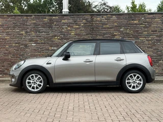 MINI Cooper 1.5 COOPER Busines edition Automaat 5DRS Navi Cruise / 8