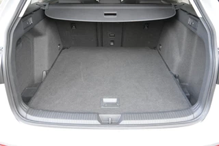 Volkswagen Golf Variant TSI 110pk Life Business Achteruitrijcamera | Navi / 8