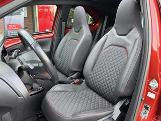 Toyota Aygo X 1.0 VVT-i MT Envy CABRIO KEYLESS PARK-SENSOREN STOELVERWARMING APPLE/ANDROID LM-VELGEN 18" / 7