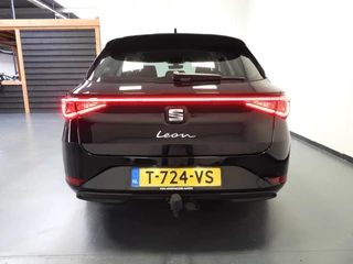 SEAT Leon Sportstourer 1.0 eTSI Aut. Style Business Intense NAVI/CAMERA/LED/TREKH./17"LMV! / 35