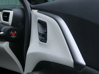 Suzuki Swift 1.2 Style Smart Hybrid AUTOMAAT Apple Carplay/Android Auto, Climate Control, Cruise Control, Camera, Stoelverwarming / 38