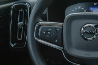 Volvo XC40 1.5 T4 PHEV Plus Dark|Stoel+Stuurverwarming|Trekhaak|Camera|Harmann Kardon| / 24