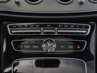 Mercedes-Benz E-klasse 200 AMG Line | Panoramadak | Leder | 360  Camera | Widescreen | LED | Apple CarPlay Android Auto | Memory | 19" | Sfeerverlichting | Dealeronderhouden / 21