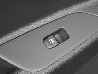 Kia Stonic 1.0 T-GDi MHEV DynamicLine  - Camera - Cruise control - AppleCarplay - Android Auto Fabrieksgarantie tot 04-2032 / 37