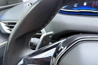 Peugeot 3008 1.6 e-THP Allure Automaat | Trekhaak | Electrische achterklep | Keyless | Lichtmetalen velgen | Dakdragers | Camera / 24