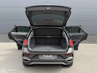 Volkswagen T-Roc 1.5 TSI DSG Active CLIMA*CARPLAY*PDC*STOELVERW / 6