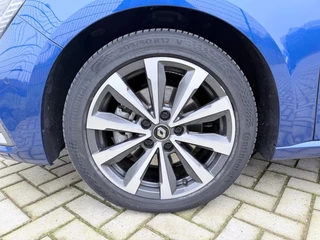 Renault Mégane 1.6 E-Tech Plug-In Hybrid 160 R.S. Line | Camera | PDC | Keyless | / 12