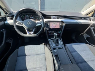 Volkswagen Passat 1.4 TSI PHEV * Panoramadak * Headup display * Dealer onderhouden * / 13