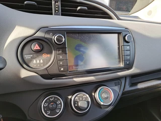Toyota Yaris 1.3 VVT-i Aspiration / 12