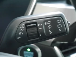 Ford Kuga 2.0 TDCi Titanium | Diesel | Trekhaak | 1900KG trekgewicht | Keyless entry en start | Lichtmetalen velgen | Navigatie | Climate control | Parkeersensoren achter / 22