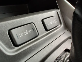 Suzuki Vitara 1.5 HYBRID STYLE AUTOMAAT  Adaptive Cruise | Dodehoeksensoren | Keyless / 19