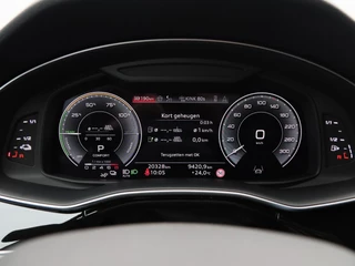 Audi Q8 60 TFSi e 490 Pk quattro S-Line Competition | Matrix Laser LED | Vierwielbesturing | B&O Audio | Valcona Leder | 22 Inch | Trekhaak | Head-Up | 20.328 Km!! / 29
