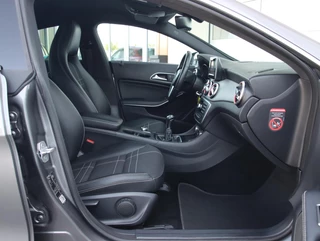 Mercedes CLA-klasse 180 Business | Unieke km-stand!! | / 29