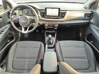 Kia Stonic 1.0 T-GDi MHEV DynamicPlusLine | Cruise Control | Climate Control | Stoelverwarming | Stuurverwarming | Navigatie | Camera | Privacy Glass | / 17