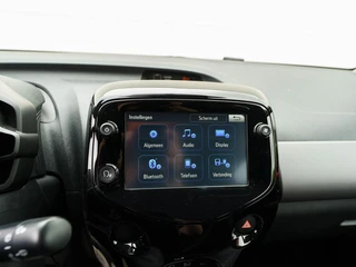 Peugeot 108 1.0 e-VTi Allure 5drs. TOP! | Open dak | Camera | Slechts 10.541km / 36