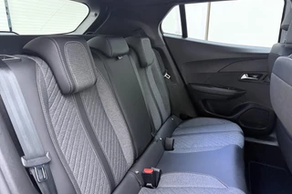 Peugeot 2008 1.2 Turbo 100 Allure | Apple carplay/Android auto | Automatische Airco | Cruise control | Parkeersensoren V+A | Lichtmetalen velgen 17'' | / 14
