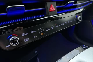 Kia EV6 GT-Line 77.4 kWh SOH: 100%! | Glazen schuifdak | Trekhaak | Stoel & Stuurverwarming | Electrische achterklep | Keyless | Rondomzicht camera / 31