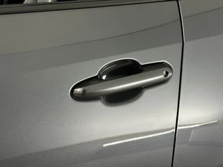 Suzuki Across 2.5 Plug-in Hybrid Style Automaat Trekhaak | 19'' L.M. Velgen | Elektrische achterklep / 32
