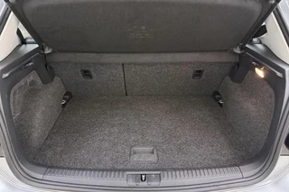 Volkswagen Polo 1.0 Comfortline Edition / 4