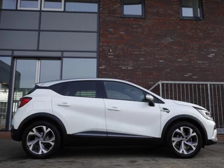 Renault Captur 1.3 mild hybrid 140 RS Line | Stoel en stuurverwarming | Achteruitrijcamera| 18 inch lichtmetalen velgen | Adaptive cruise control | Climate control | Trekhaak / 2