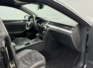 Volkswagen Arteon 2.0 TSI R-Line Business+ STOELVERWARMING - NAVI - ACC / 16