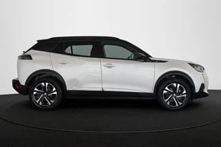 Peugeot e-2008 EV GT 50 kWh Achteruitrijcamera Apple Carplay Dodehoek LED Koplampen / 32