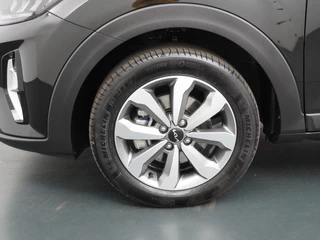 Kia Stonic 1.0 T-GDi MHEV DynamicPlusLine  - Apple Carplay/Android Auto - Cruise Control - Climate Control - Navigatie - Stuur/Stoel Verwarming - Fabrieks garantie tot 04-2032 of 150.000km fabrieksgarantie / 17