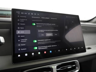 Leapmotor B10 Design ProMax 67.1 kWh | Licht interieur kleur | Navigatie | Rondom camera | 18inch Velgen | Elektrisch bedienbare achterklep | Panoramdak | Stoel verwarming en ventilatie | Stuurverwarming | Uit voorraad leverbaar / 36