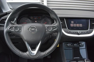 Opel Grandland X 1.2 TURBO ONLINE EDITION 1e EIGENAAR / P.DAK / NAVI + APPLE/ANDROID AUTO / 19