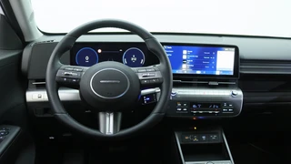 Hyundai Kona Electric Pure Edition 64.8 kWh | Demo | Navigatie | Camera | Cruise control / 4