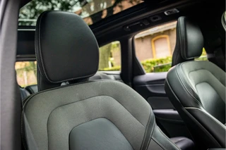 Volvo XC60 2.0 Recharge T8 AWD R-Design  Crystal Parelmoer Harman Kardon Memory Camera / 21
