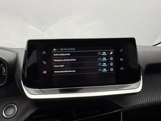 Peugeot e-208 EV Active Pack 50 kWh 3-Fase SOH 92,4% Navigatie | Carplay&Android | 100KW Snellaadvermogen / 18