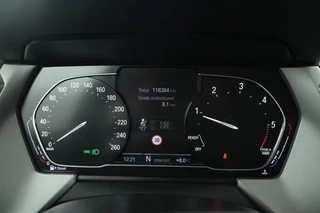 BMW 1 Serie 116d High Executive  5 Deurs hb, Navigatie, Climate / 20