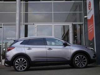 Opel Grandland 1.6 Turbo Hybrid Business Executive | Stoelverwarming en ventilatie | 225 PK | 19 inch lichtmetalen velgen | Lederen bekleding | Parkeersensoren v+a | Elektrisch verstelbare bestuurdersstoel / 7