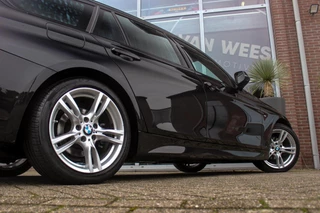 BMW 3-serie Touring 320i F31 M Sport Edition | M-pakket | 2e eigenaar | 18 inch | LED | Automaat | PDC | Cruise-control | Climate-control | 4 cilinder | 184 pk | Origineel / 44