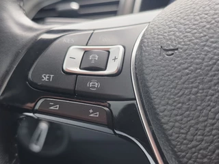 Volkswagen T-Roc NAVI TEL DAB LM PDC CAMERA 1.0 TSI / 20