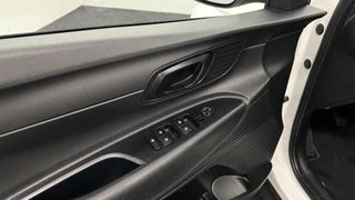 Hyundai Bayon 1.0 T-GDI Comfort DAB LED AIRCO CRUISE. / 21