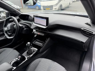 Peugeot 2008 100pk Allure Pack (360gr Camera - Keyless Entry - Adaptieve Cruise Controle - LED - Parkeersensoren V+A - Automatische Airco - 3D Cockpit - Navigatie - 17"incl 4S) / 42