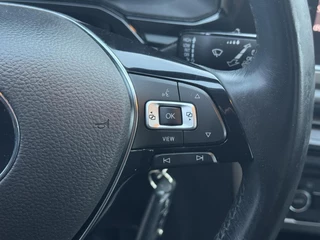 Volkswagen Polo 1.0 TSI Highline Business R Navi/ CarPlay / 17