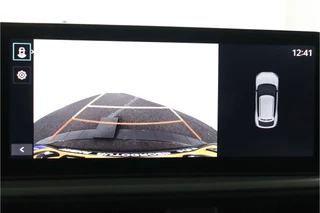 Kia EV6 Light Edition 63 kWh - SOH 99,7%  - Navigatie - Adaptive Cruise Control - Stoel/Stuur verwarming - Apple Carplay/Android Auto - Fabrieksgarantie tot 02-2032 / 48