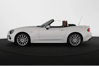 Fiat 124 Spider 1.4 MultiAir Turbo Lusso BOSE Keyless Stoelverwarming Achteruitrijcamera / 30