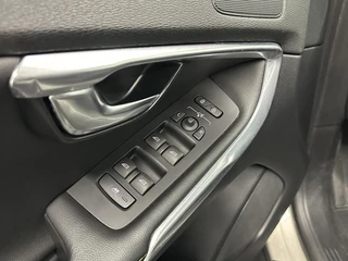 Volvo V40 Cross Country 1.5 T3 Polar+ Luxury LEER PANO NAVI TREKHAAK ECC CRUISE LM. / 22