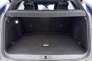 Peugeot 3008 1.2T Allure Pack Business | Navigatie | Achteruitrijcamera | Parkeersensoren | Keyless Entry | LED koplampen | Privacy Glass | Apple Carplay/Android Auto / 11