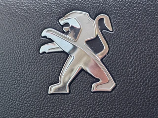Peugeot 208 1.2 PureTech Active TEL AUTOMAAT PDC CC / 37