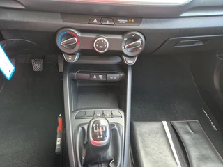 Kia Stonic 1.0 T-GDI DYNAMIC LINE Camera, Carplay, Zwart dak, Navi, Cruise controle, ALL IN prijs! / 23