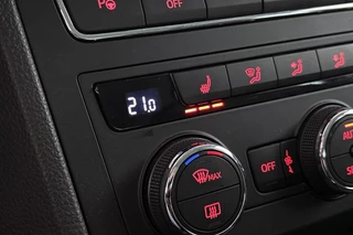 SEAT Ateca 1.5 TSI Style Business Intense Automaat Trekhaak Stoelverwarming Virtual Dodehoek / 23